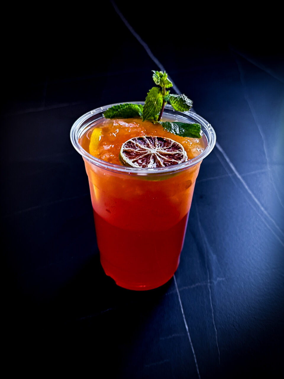 Homemade Ice Tea Zitrone